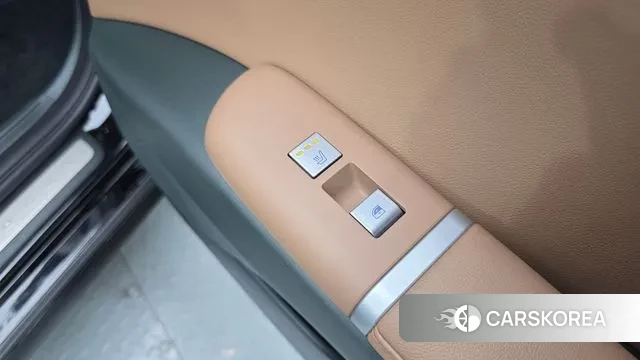 Hyundai Grandeur (GN7) id 3769720 из Кореи 10