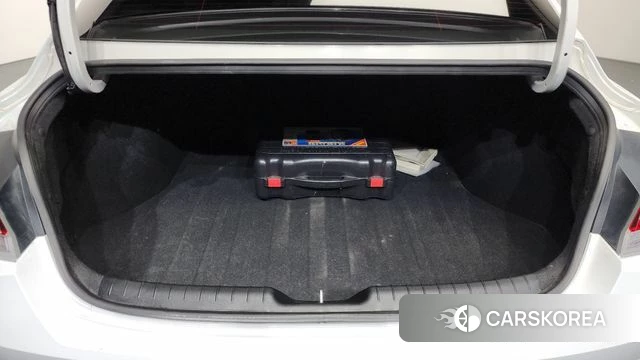 Hyundai Avante Hybrid (CN7) id 3923244 из Кореи 10