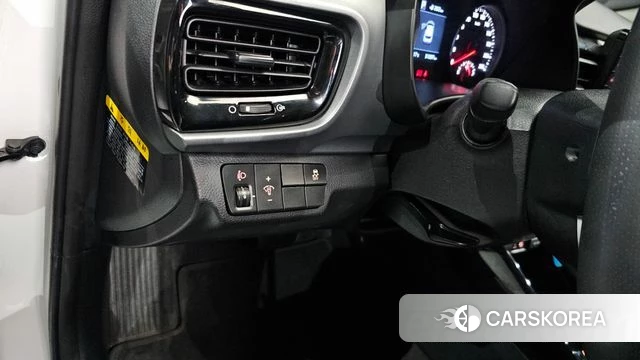 Kia Stonic id 3937119 из Кореи 10