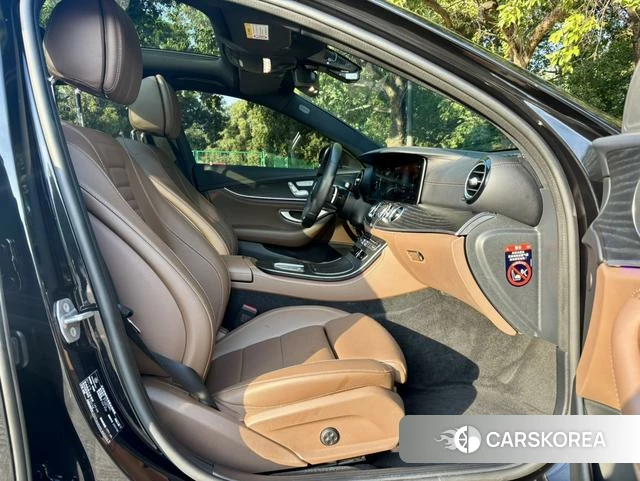 Mercedes-Benz E-class id 4264966 из Китая 10