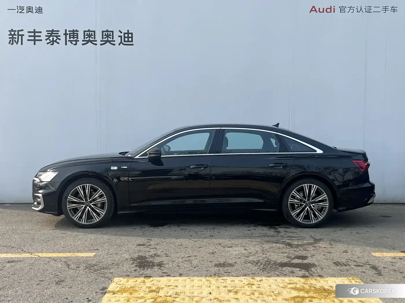 Audi A6L id 4599707 из Китая 10