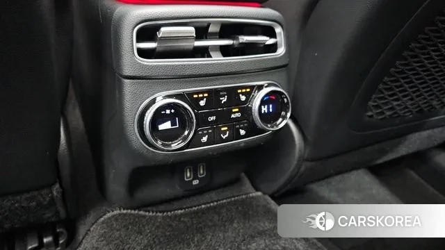 Genesis GV70 id 3675712 из Кореи 10