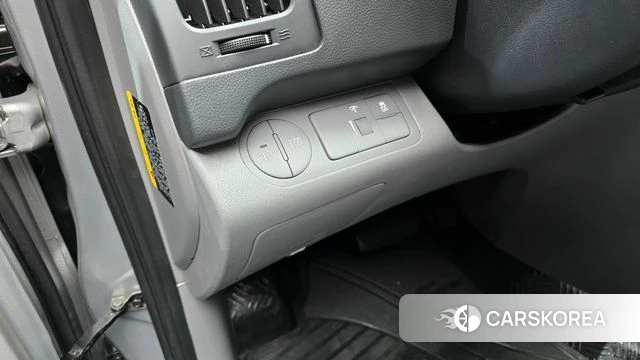 Hyundai The New Grand Starex id 4508369 из Кореи 10