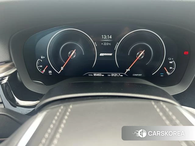BMW 5 series PHEV id 4215614 из Китая 10