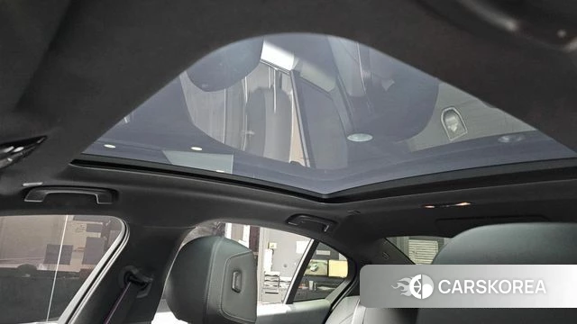 BMW 5 Series (G60) id 3850252 из Кореи 10