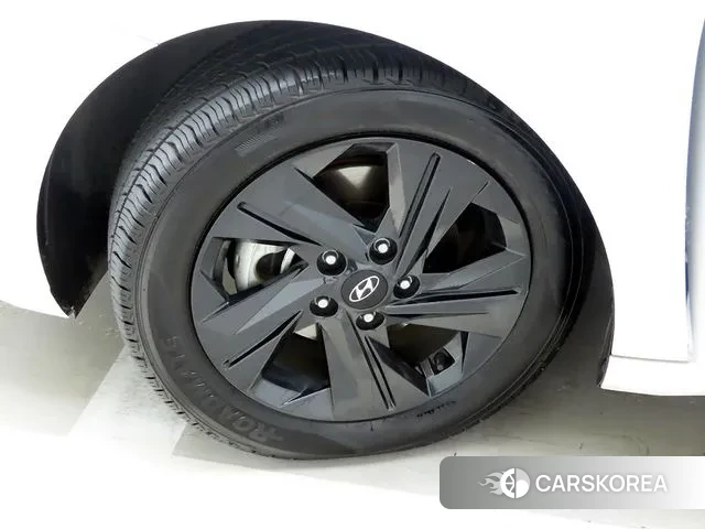 Hyundai Avante Hybrid (CN7) id 3586250 из Кореи 10