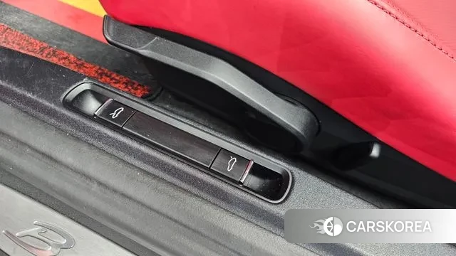 Porsche 718 Boxster id 3753970 из Кореи 10