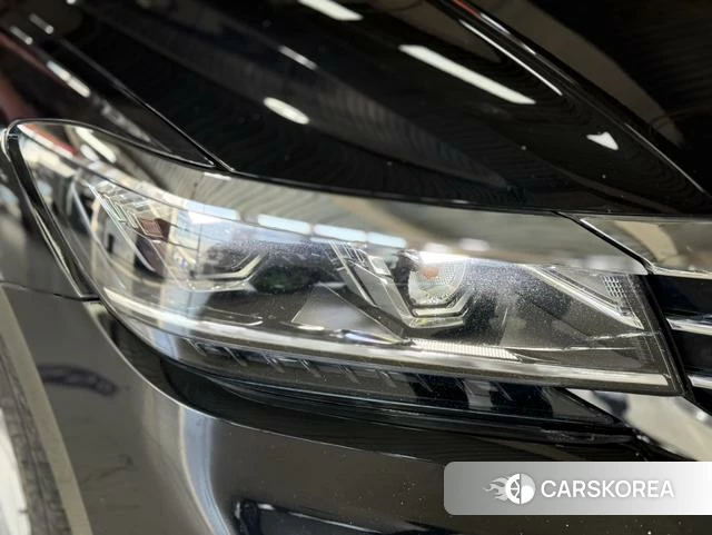 Volkswagen Passat id 4257711 из Китая 10