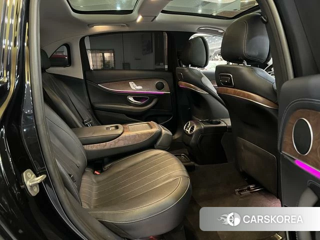 Mercedes-Benz E-class id 3890863 из Китая 10