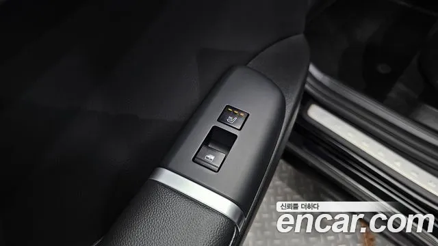 Hyundai Grandeur (GN7) id 2832058 из Кореи 10