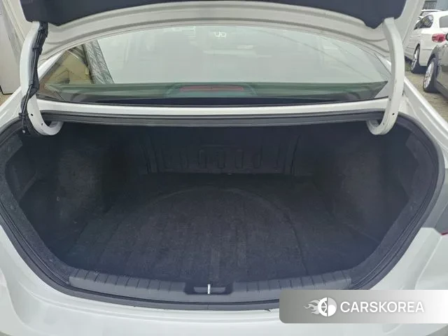 Hyundai Avante AD id 3399240 из Кореи 10