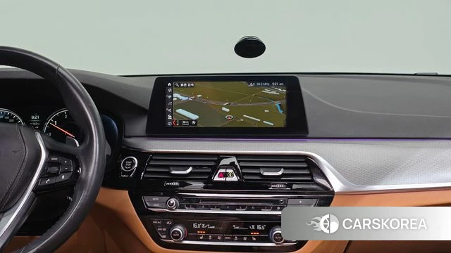 BMW 5 Series (G30) id 4246262 из Кореи 10