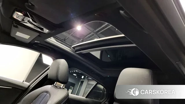 BMW 1 Series (F40) id 2915303 из Кореи 10