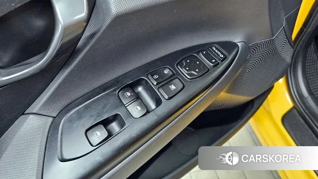 Hyundai Veloster (JS) id 3484326 из Кореи 10