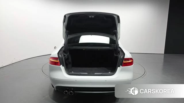 Jaguar XE id 4765409 из Кореи 10