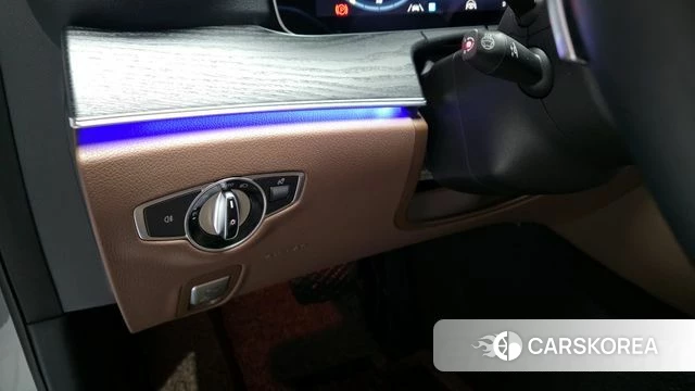 Mercedes-Benz E-Class W213 id 4195542 из Кореи 10