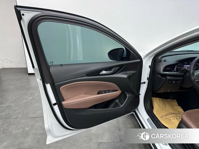 Buick Regal id 3983154 из Китая 10