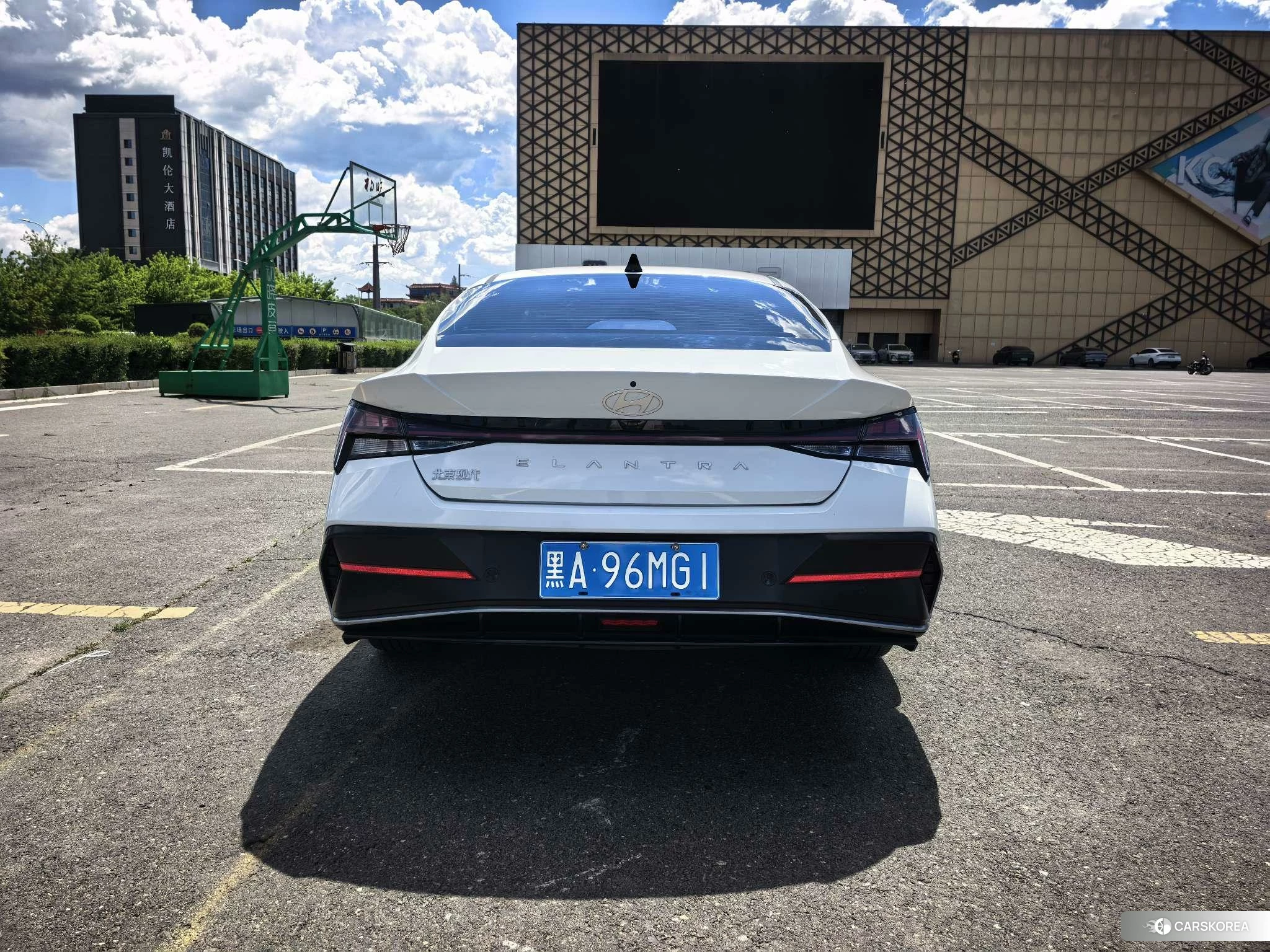Hyundai Elantra id 4426589 из Китая 10