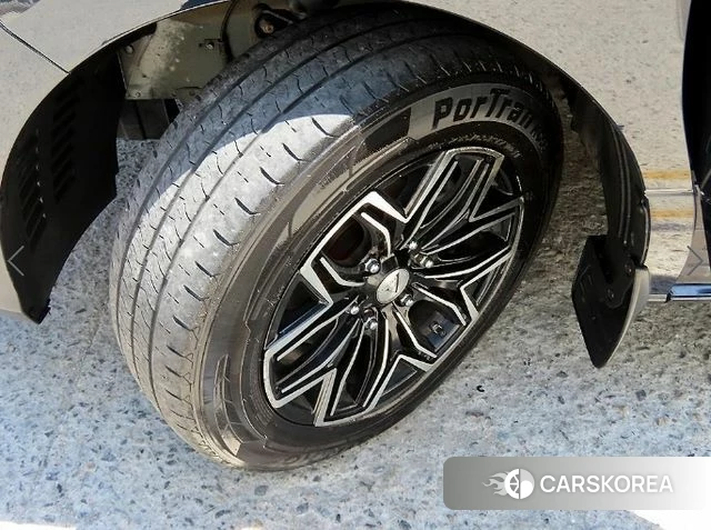Hyundai The New Grand Starex id 4496328 из Кореи 10