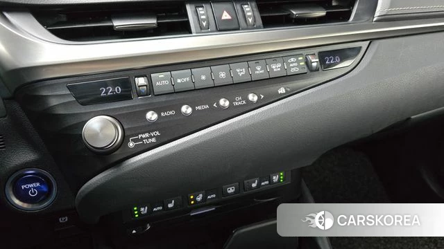 Lexus ES300h 7th generation id 4464651 из Кореи 10