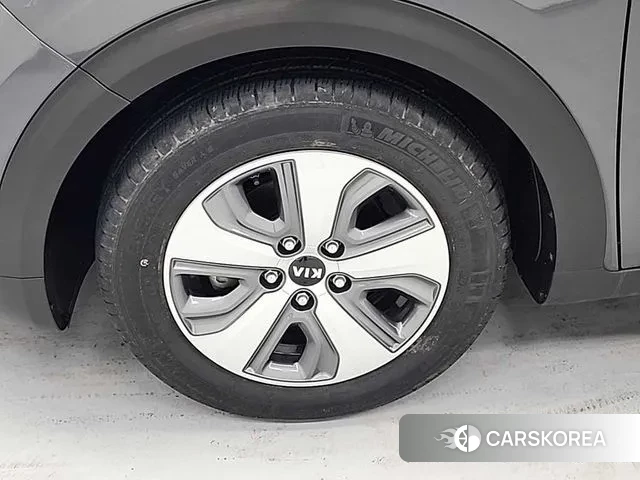 Kia The New Niro id 3577756 из Кореи 10