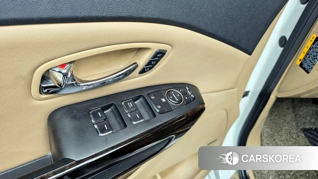 Kia The New Carnival id 4403391 из Кореи 10