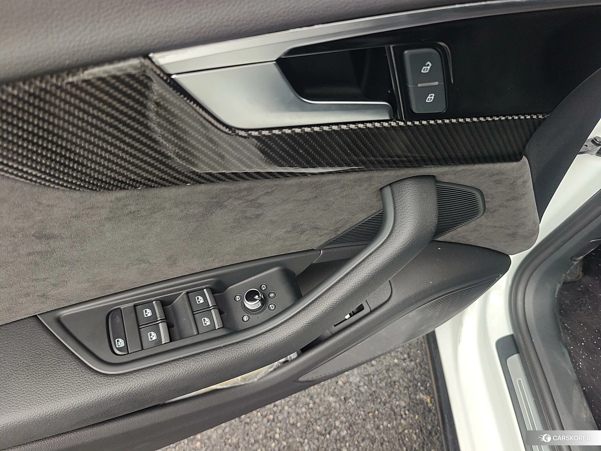 Audi A4L id 4454399 из Китая 10