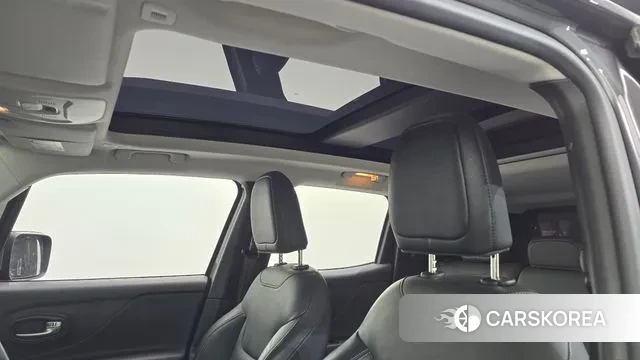 Jeep Renegade id 3759892 из Кореи 10