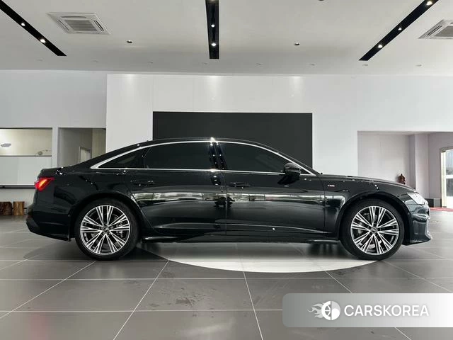 Audi A6L id 4290382 из Китая 10
