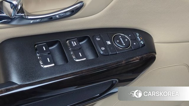 Kia The New Carnival id 4663010 из Кореи 10