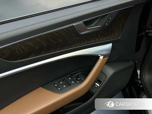 Audi A6L id 4301557 из Китая 10