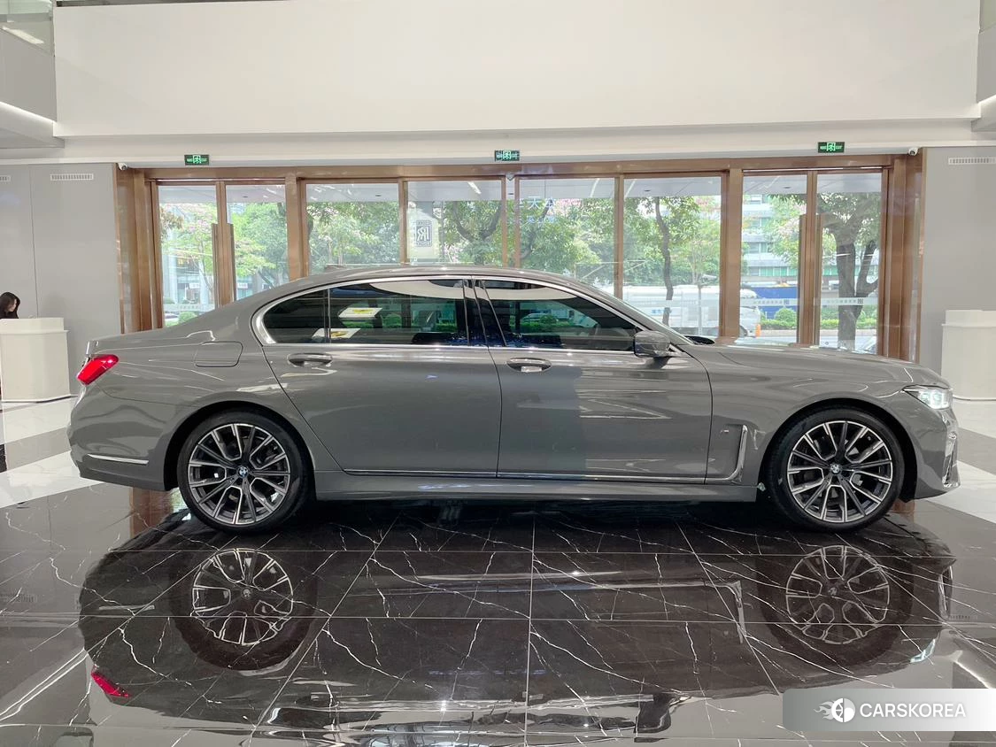 BMW 7 series id 4504923 из Китая 10