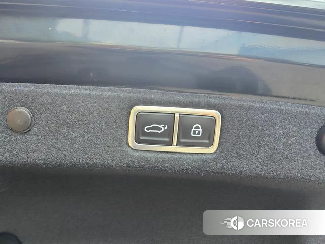 Hyundai Grandeur (GN7) id 4879601 из Кореи 10
