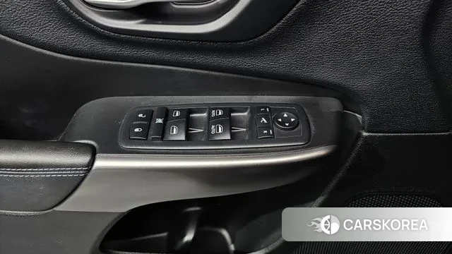 Jeep Cherokee (KL) id 3703576 из Кореи 10