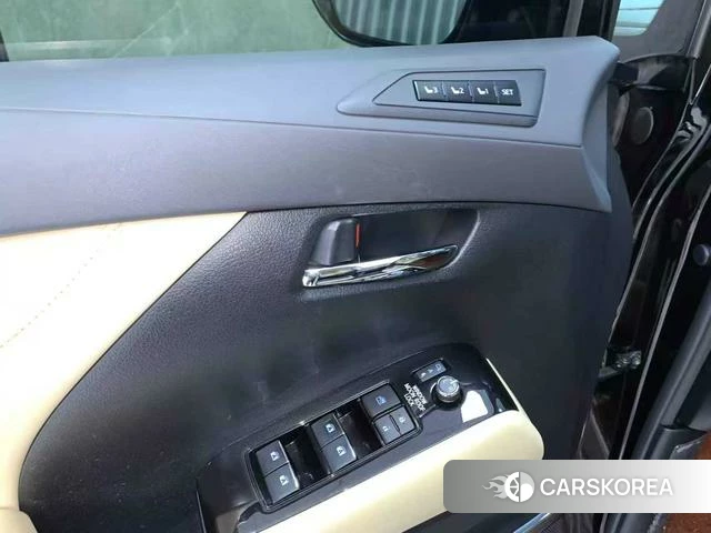 Toyota Elfa id 3882357 из Китая 10