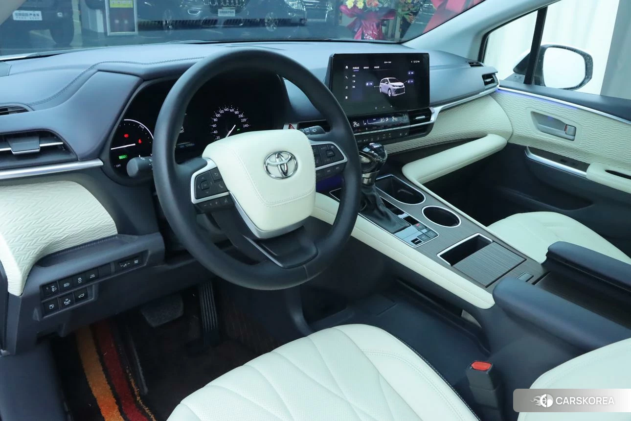 Toyota Saina id 4498547 из Китая 10