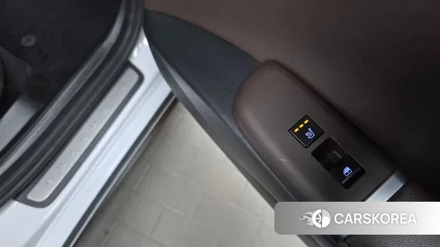 Hyundai Grandeur (GN7) id 3437172 из Кореи 10