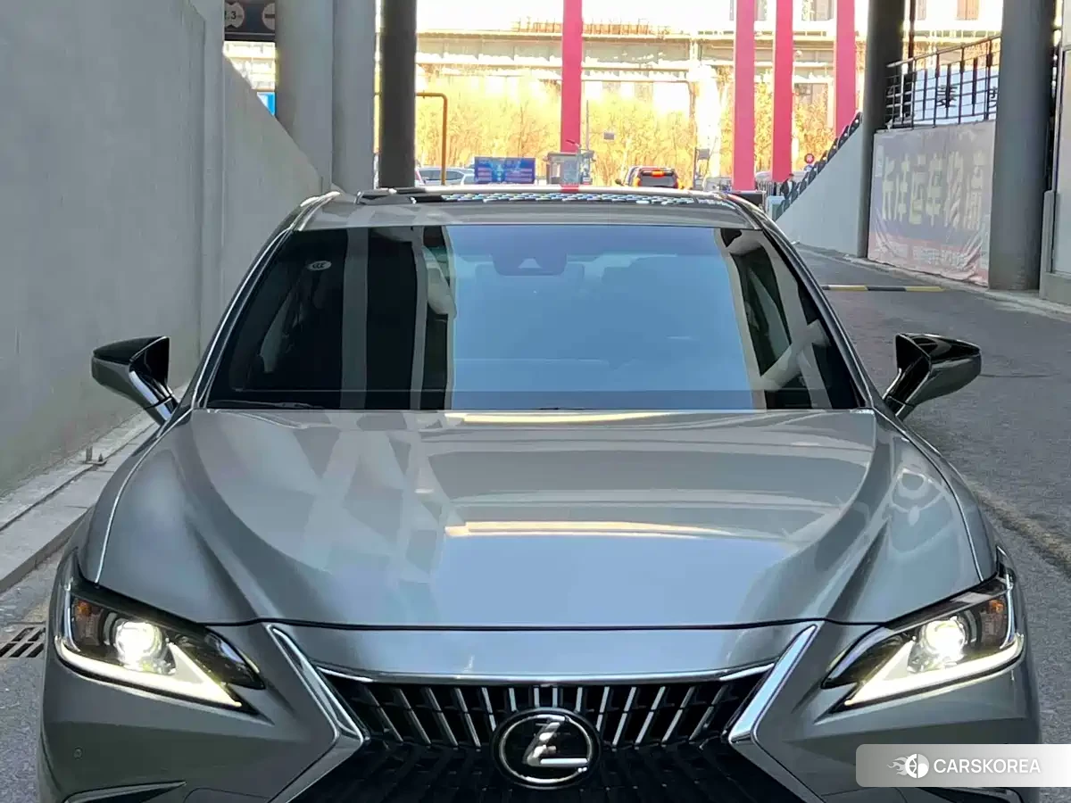Lexus ES id 4628284 из Китая 10