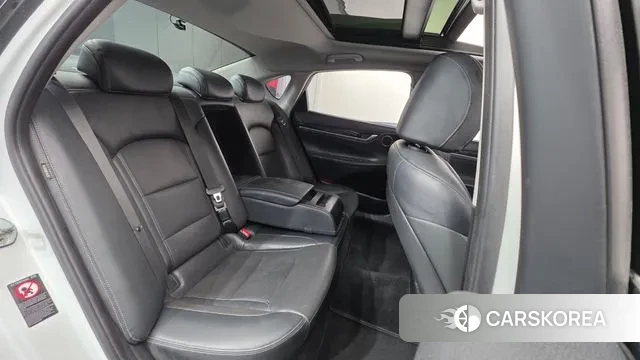 Hyundai Grandeur IG id 3682675 из Кореи 10