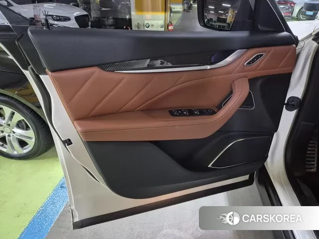 Maserati Levante id 3459119 из Кореи 10