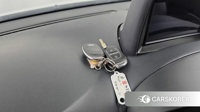 Hyundai The New Grand Starex id 4294600 из Кореи 10