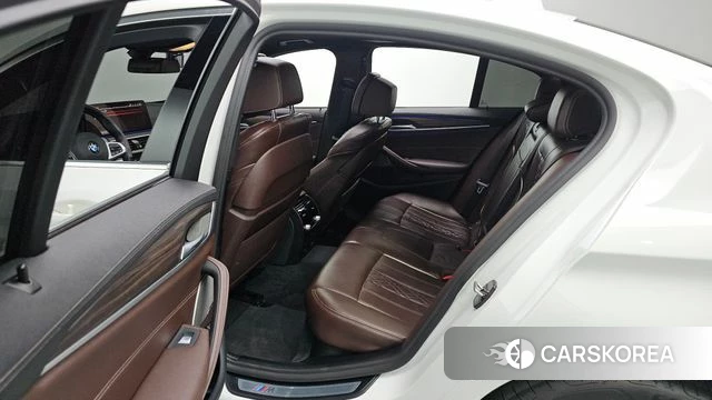 BMW 5 Series (G30) id 3954664 из Кореи 10