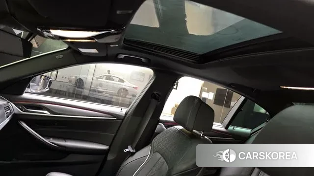 BMW 5 Series (G30) id 3022459 из Кореи 10