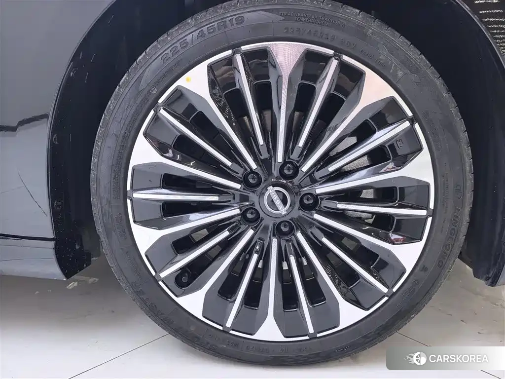 Nissan N7 id 4547239 из Китая 10