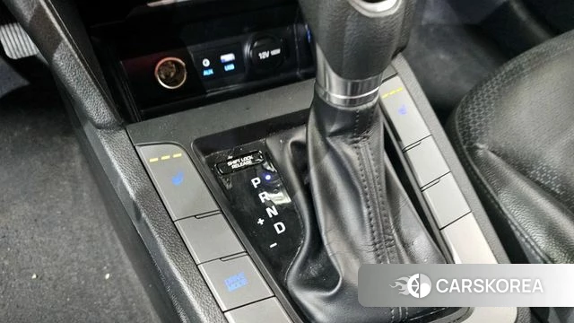 Hyundai Avante AD id 3924968 из Кореи 10