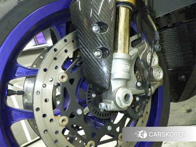 Yamaha YZF-R1M id 4229299 из Японии 10