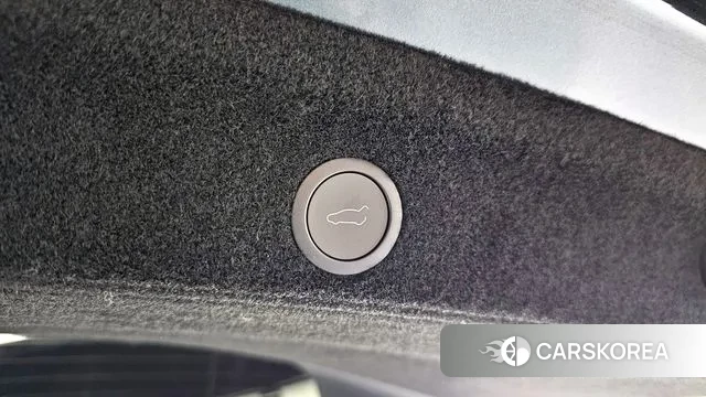 Tesla Model Y id 3377127 из Кореи 10