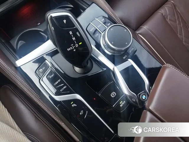 BMW 5 Series (G30) id 3586936 из Кореи 10