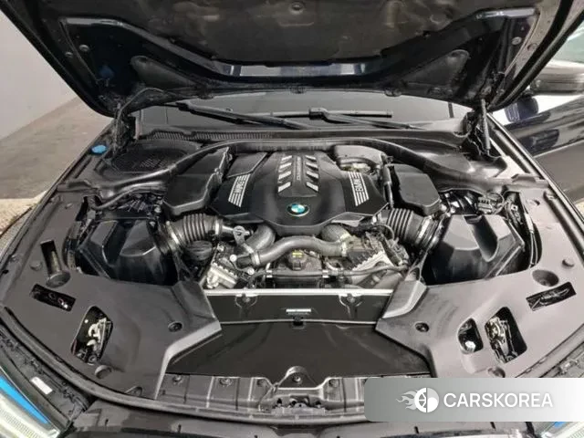 BMW 5 Series (G30) id 3577636 из Кореи 10