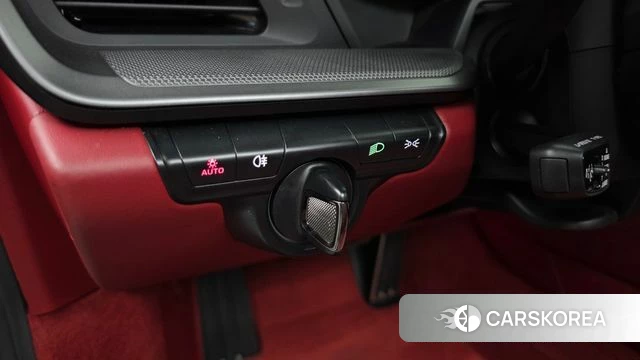 Porsche 911(992) id 4584439 из Кореи 10